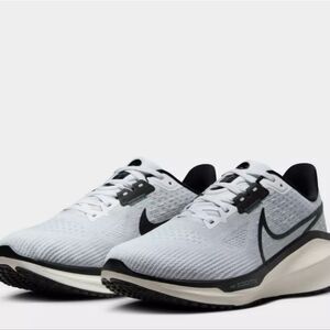 Nike Vomero 17 Running Shoes- White/Black/Pure Platinum